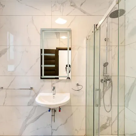 דירה A Sunny 2br Pent With Comfy, Fully Equipped Living By 360 Estates סיינט פול ביי